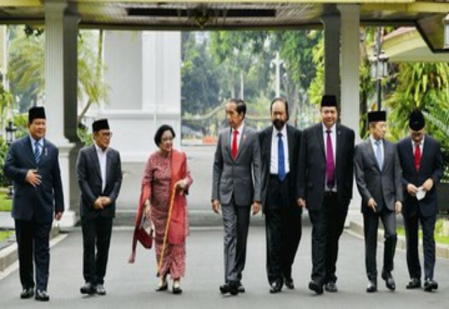 Jokowi Kembali Beri Sinyal Bakal Reshuffle Kabinet